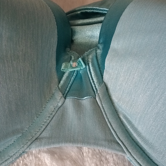 Vanity Fair Women's Illumination Full Figure Zoned-in Support Green Solid Bra 42 - Picture 5 of 10